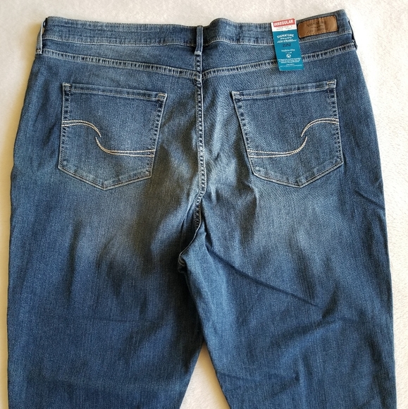 Signature Levis Strauss Modern Slim Jeans - Picture 4 of 12